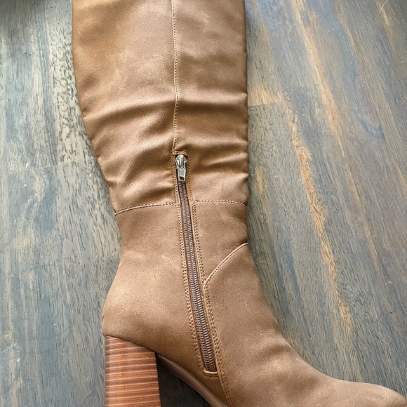 WOMEN’S SZ 6 1/2 KNEE HIGH BOOTS NEW IN BOX - Picture 5 of 5